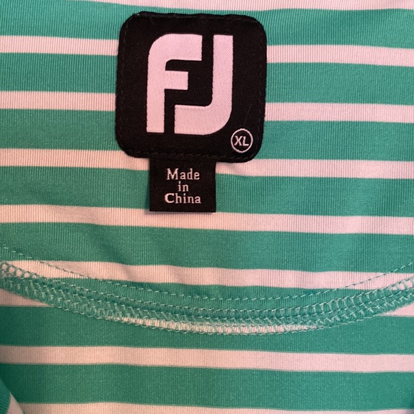 FootJoy Men’s Short Sleeve Golf Shirt - Picture 2 of 6